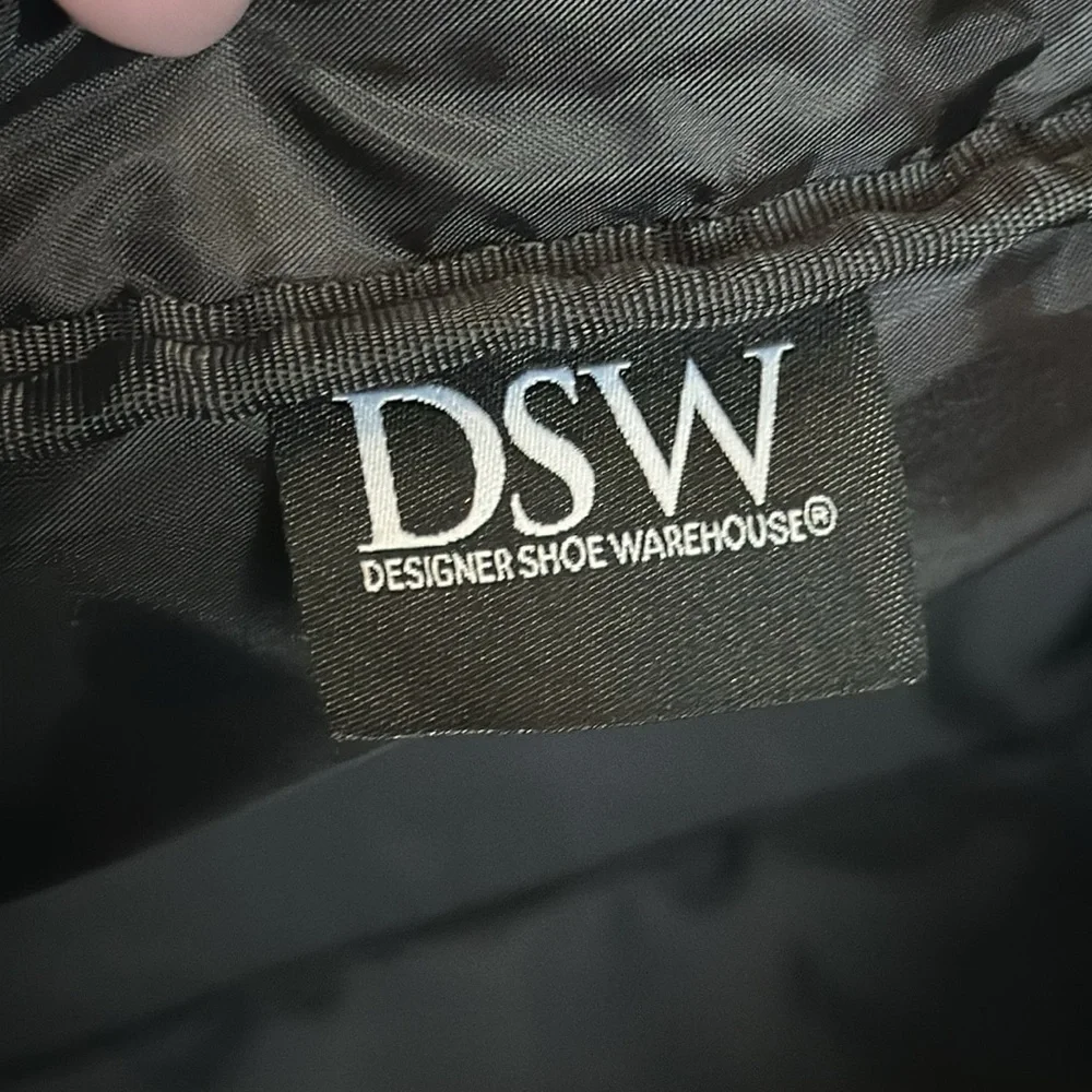 DSW Duffle Bag Front Pockets Side Open Pockets Gray